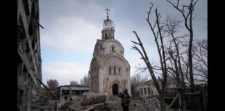 Igrejas na Ucrânia Realizam Cultos no Escuro Após Bombardeios Russos na Rede Elétrica Portal COGIC Brasil Igreja na guerra da Ucranis