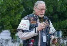 Capelão de Motocicletas Duane Gryder Participa do Run For the Wall 2024, Enfrentando Tempestade Violenta Pastor evangeliza motociclistas nas estradas dos EUA