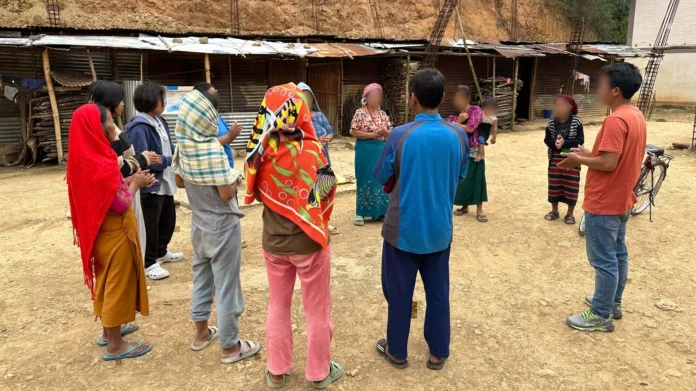 ACAMPAMENTO DE DESLOCADOS INTERNOS EM MANIPUR